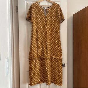 Vetta House Dress in Gold Print, Convertible Mini & Midi (sz M)